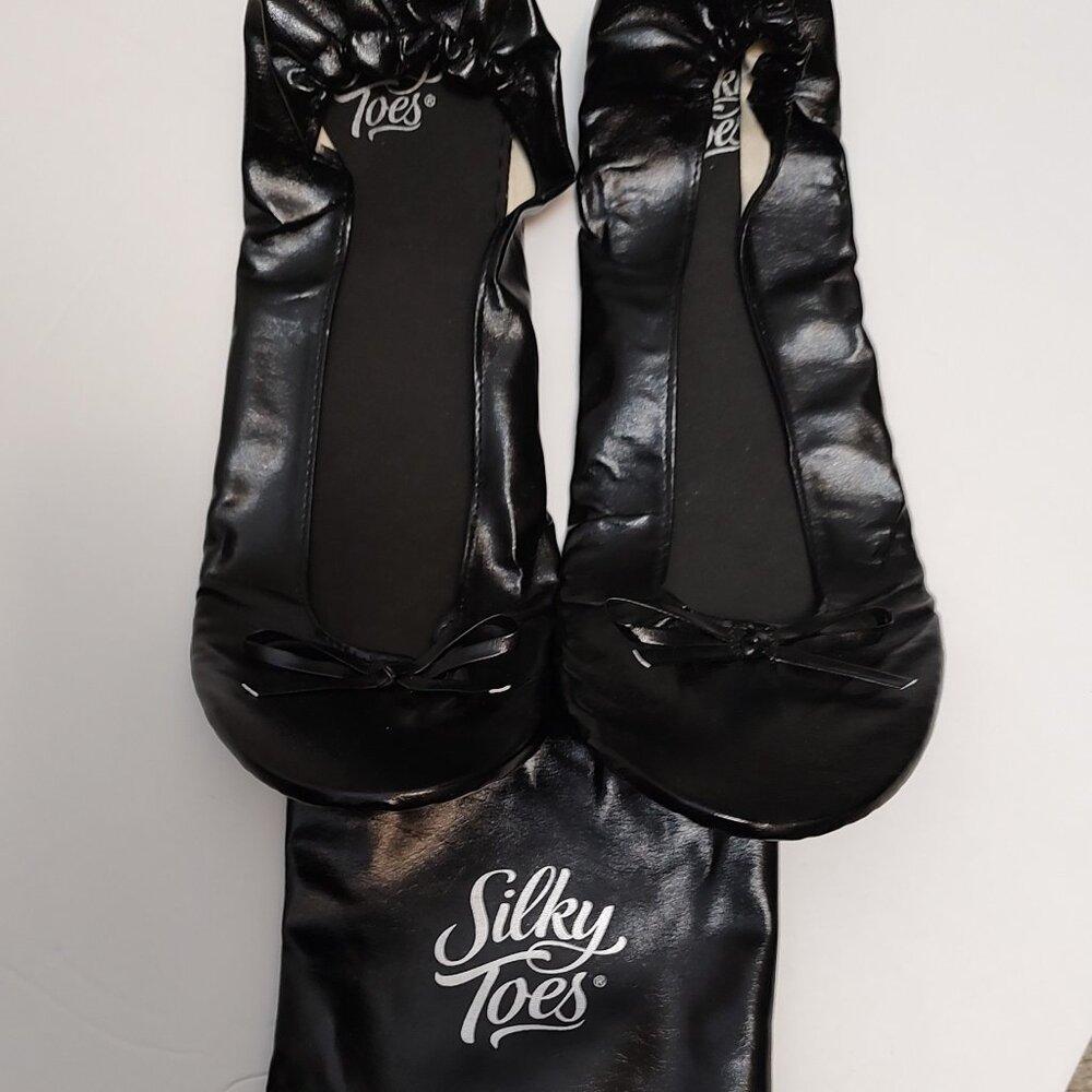 Silky Toes Ballet Slippers. Black. Size L/XL. NWOT